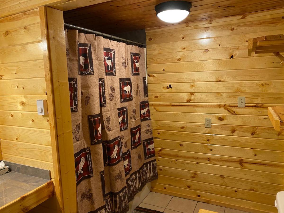 The Fishing Bear Lodge 阿什顿 外观 照片