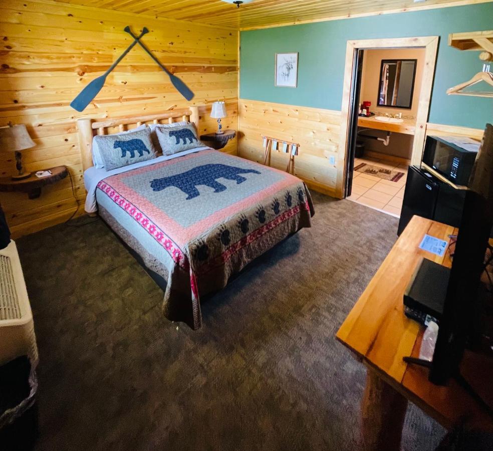 The Fishing Bear Lodge 阿什顿 外观 照片