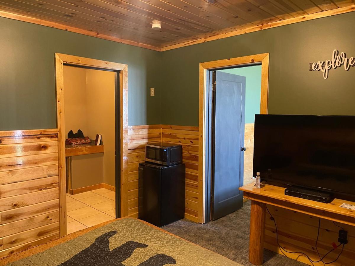 The Fishing Bear Lodge 阿什顿 外观 照片
