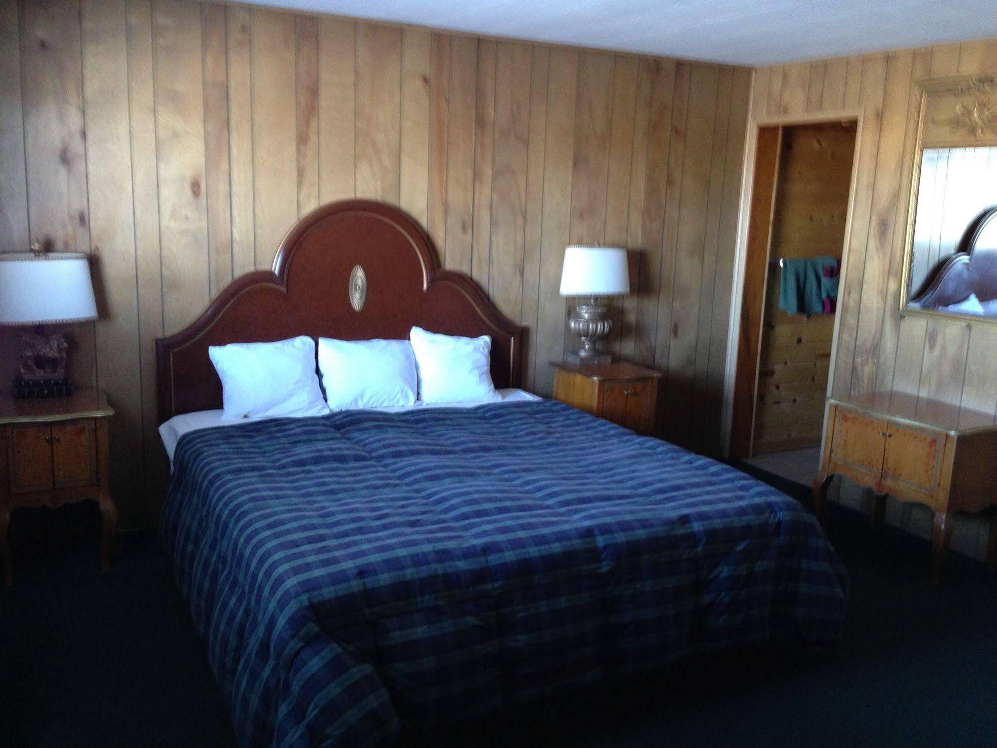 The Fishing Bear Lodge 阿什顿 外观 照片